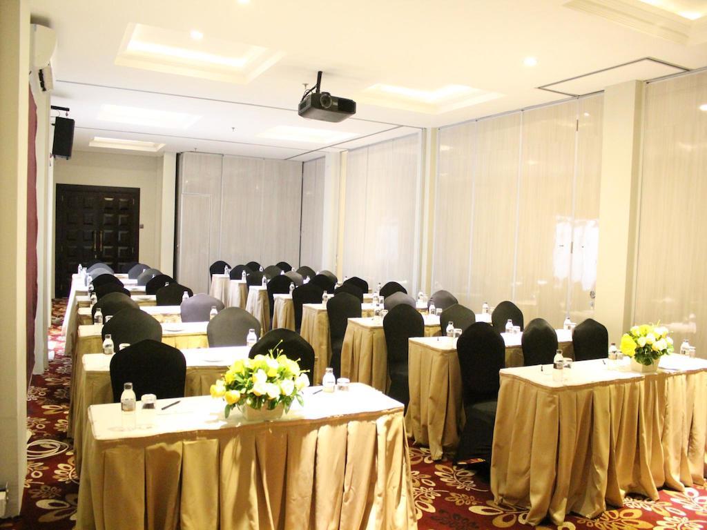 ג'קרטה Sotis Hotel מראה חיצוני תמונה