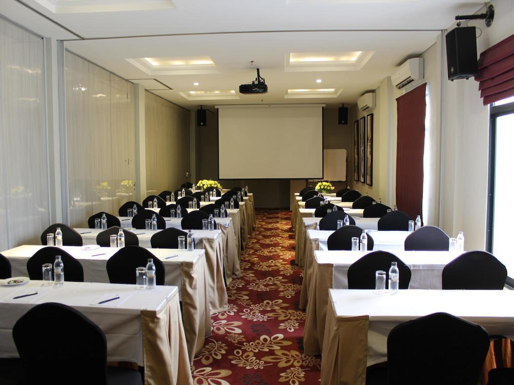 ג'קרטה Sotis Hotel מראה חיצוני תמונה